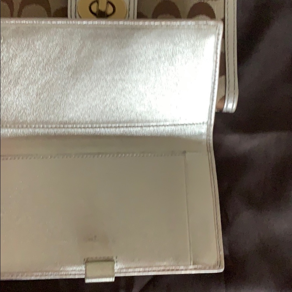 Wallet - Picture 2 of 5